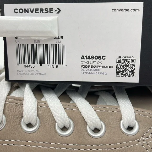 Converse WMNS Tan A14906C
CTAS LIFT OX
WONDER STONE/WHITE/BLACK Platforms - Picture 16 of 16